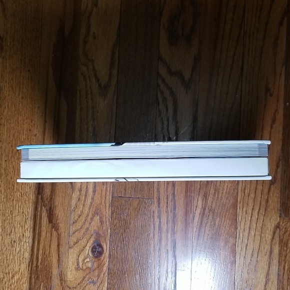 Lego Chima Character Encyclopedia Book - Picture 9 of 10